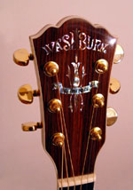 La tête de la guitare Washburn WD56 avec ses mécaniques Grover